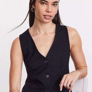 LOFT Pointe Black Sleeveless Vest